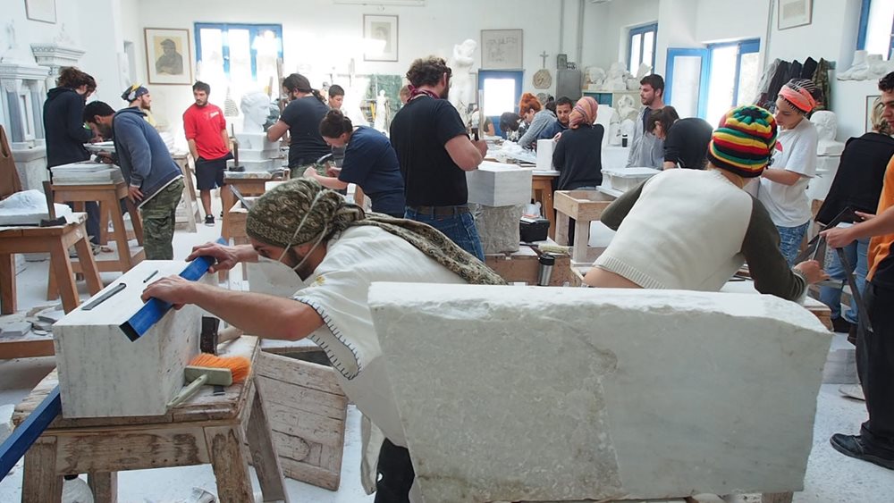 ΥΠΠΟΑ: Η Σχολή Μαρμαροτεχνίας και η οικία Χαλεπά δίνουν νέα πνοή στην Τήνο 1 yppoa i scholi marmarotechnias kai i oikia chalepa dinoyn nea pnoi stin tino 6409a67852f7f