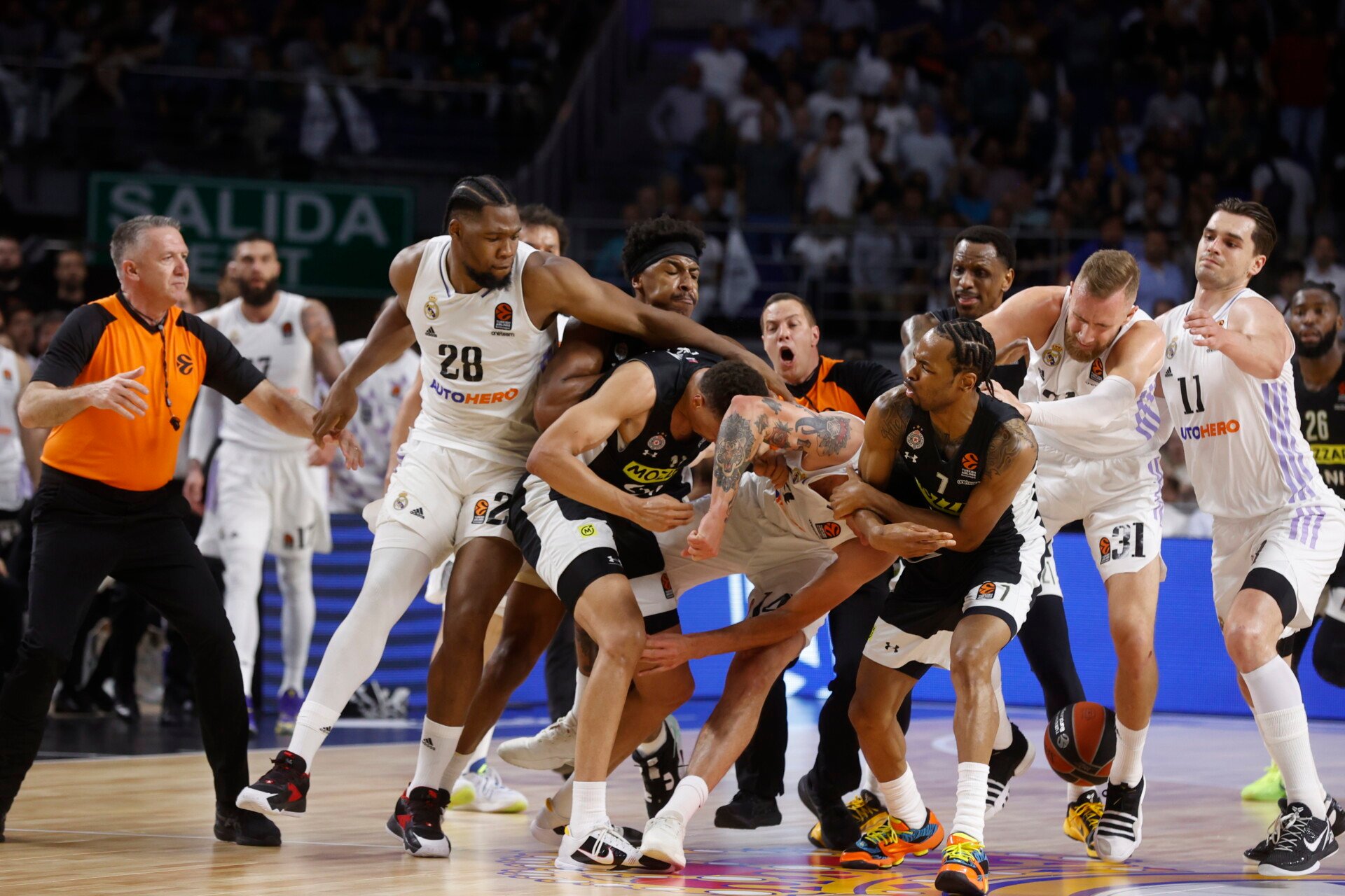 Euroleague: Στα μαλακά ο Γιαμπουσέλε με ποινή… χάδι 1 euroleague sta malaka o giampoysele me poini chadi 644c05950299f