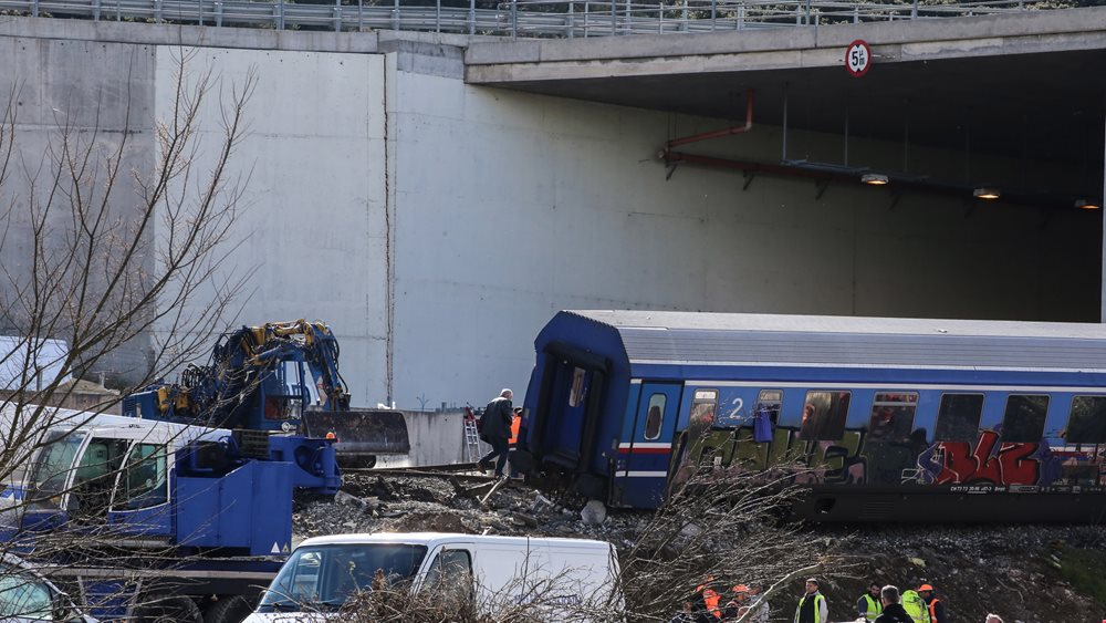 tempi gia tis 5 aprilioy diakopike i ekdikasi tis agogis syggenon gia tin apoleia toy elegkti toy intercity 62 65e1a6ac5ef88