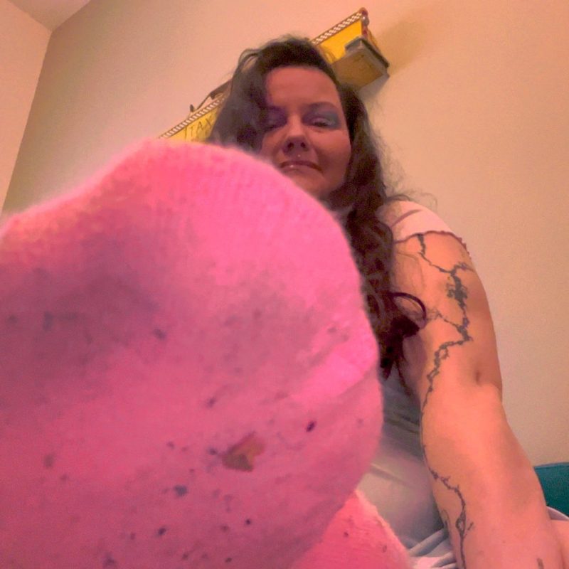 POV - Renifle Mes Chaussettes – Image 2