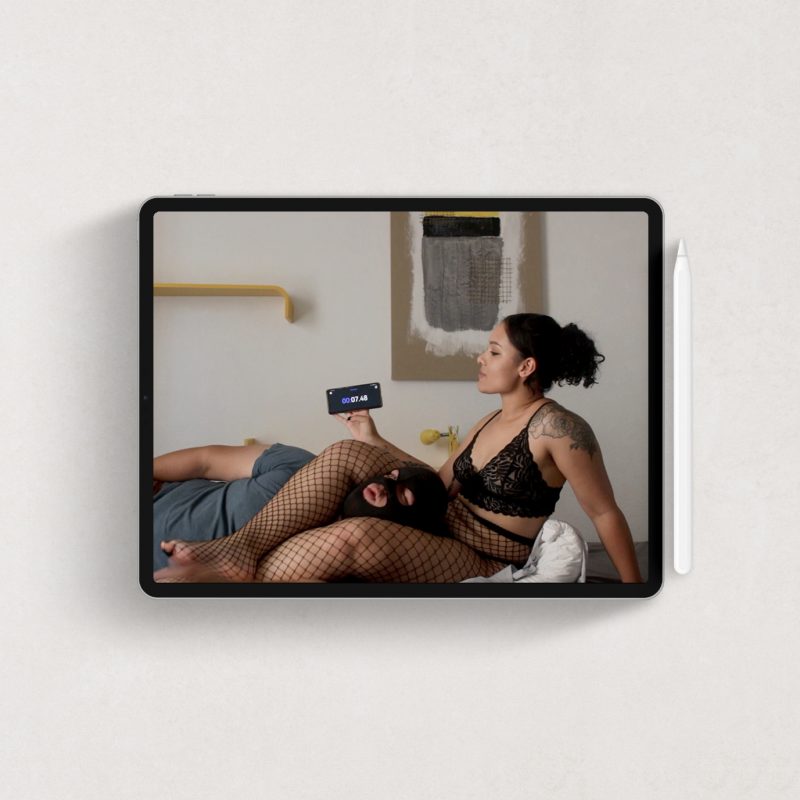 Headscissor jusqu'à qu'il s'endorme