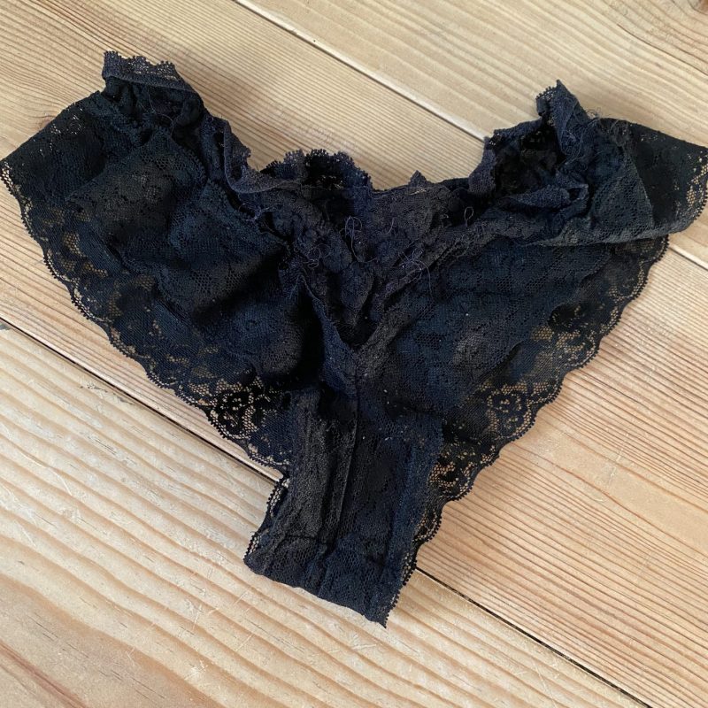 Petite culotte en dentelle