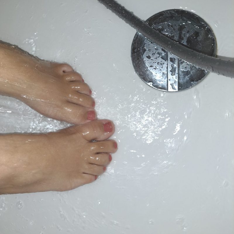 Mes pieds à la douches 🚿 – Image 2