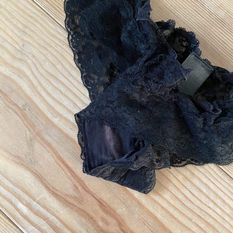 Petite culotte en dentelle – Image 2