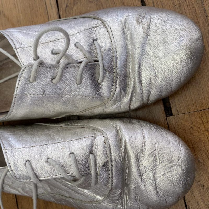 Chaussures usées pour amateurs – Image 2