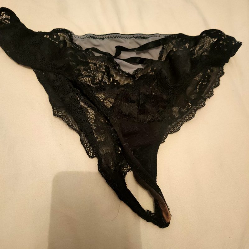 String porté jour et nuit – Image 2