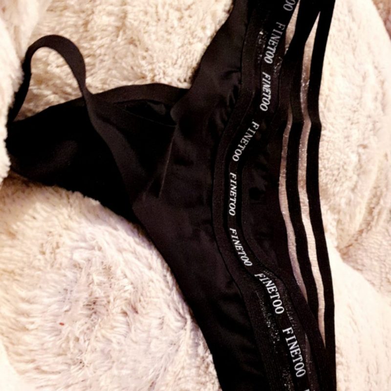 Sous vêtements mouille + post sexe