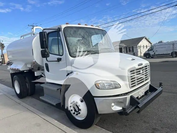 2017 FREIGHTLINER BUSINESS CLASS M2 106 CA10052025CL