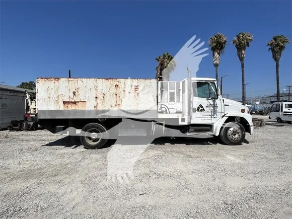 2000 FREIGHTLINER FL60 CA07142022CL