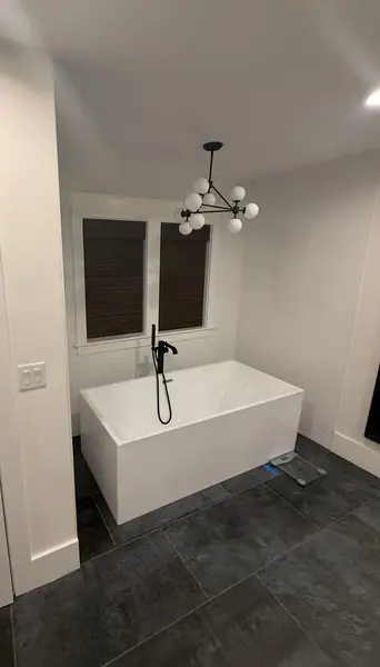 Like New Bathtub