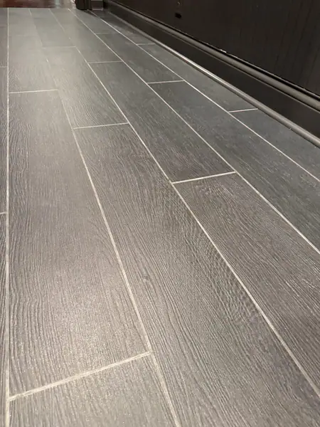 Long plank tile 