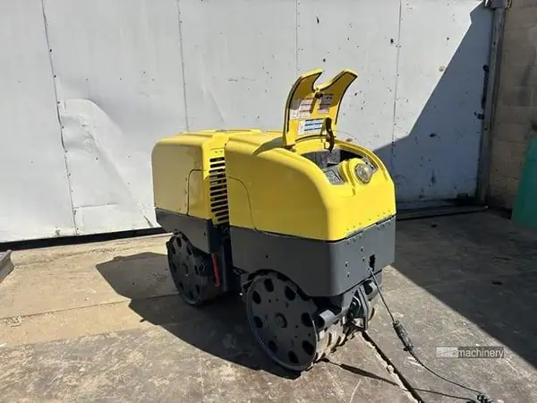 2016 WACKER NEUSON RT 
