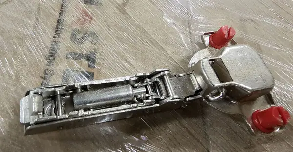 NEW Soft Close Concealed Cabinet Hinges | Master | Plant Closure Surplus | 100K+ PCS