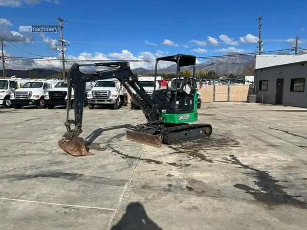 2015 DEERE 26G 