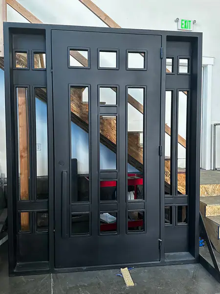 Single Front Entry With Sidelights