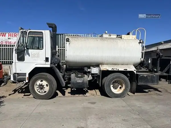 1997 FORD CF8000 