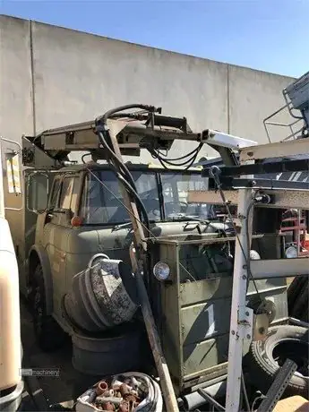 1985 FORD C800 