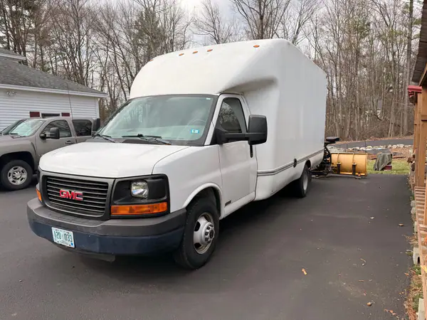 Van-GMC 20 12 -14 foot box van 50,000 miles