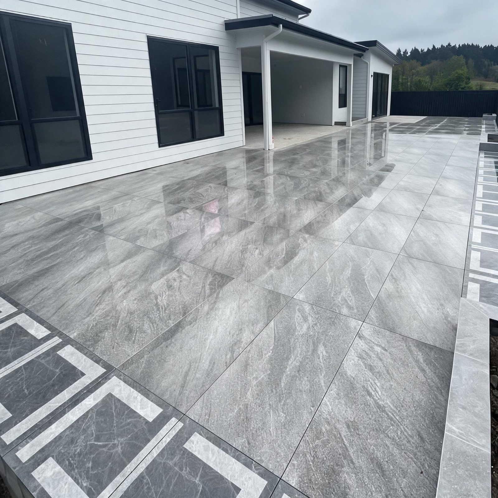 Premium Outdoor Tile Pavers - 2'x2' & 2'x4' - $3.20/SQFT -(MOQ: 1,000 SQFT)