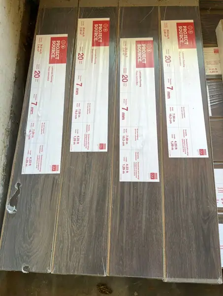 ⭐️Laminate Floor 65¢/sq ft⭐️