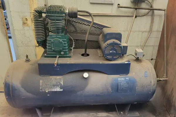 Compressor, 200 psi, 80 gallons