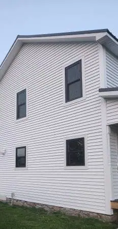 New - 1800sqft Certainteed Monogram XL 16ft White D4 Vinyl Siding
