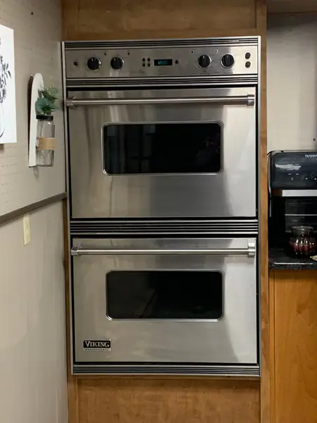  2-Viking ovens, 1 drop ceiling approximately  1700 to 2000 sq ft