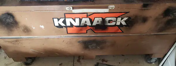 Knaack 