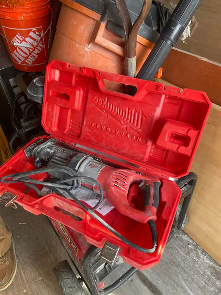 Milwaukee Super Sawzall Kit