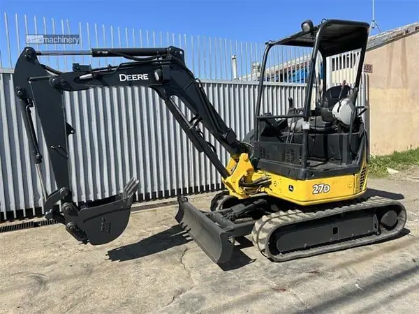 2014 DEERE 27D 