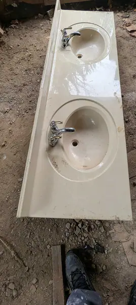 Double marble sink 
