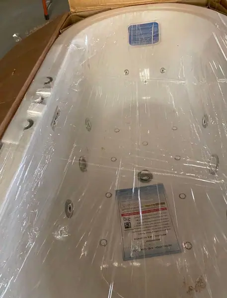 WOODBRIDGE 67" x 32" Whirlpool Water Jetted and Air Bubble Freestanding Bathtub, B-0030 / BTS1606