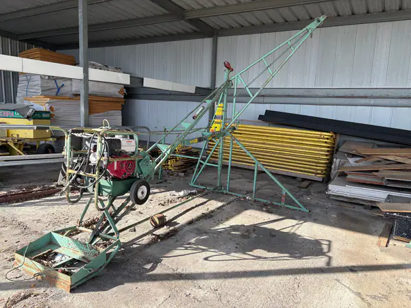 Roof Hoist