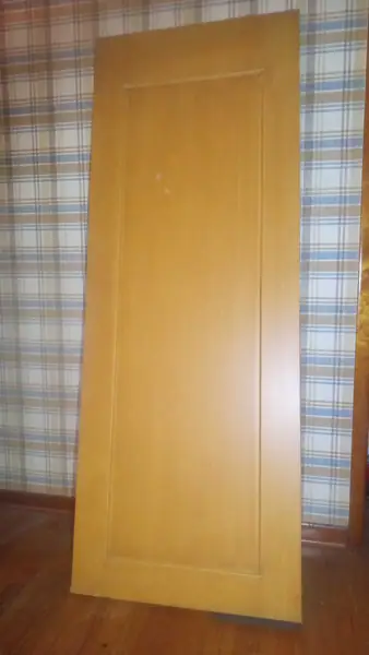 Jeld -wen wood grained hollow interior doors 75$ each 