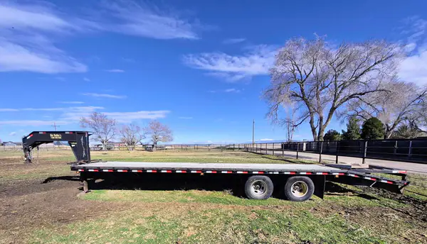 Big Bubba Gooseneck Flatbed Trailer