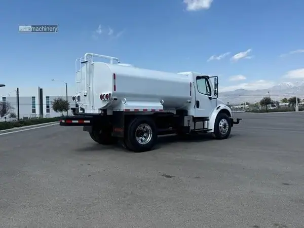 2016 FREIGHTLINER BUSINESS CLASS M2 100 