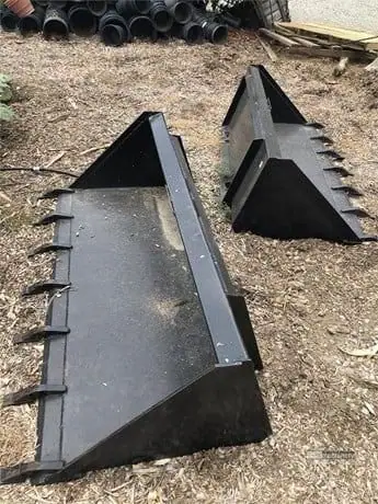 2025 Bucket, GP TOMAHAWK 72 INCH