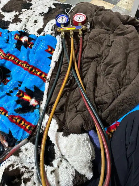 Yellowjacket Titan (49987) 4 Valve Test & Charging Manifold 