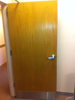 8 OAK DOORS