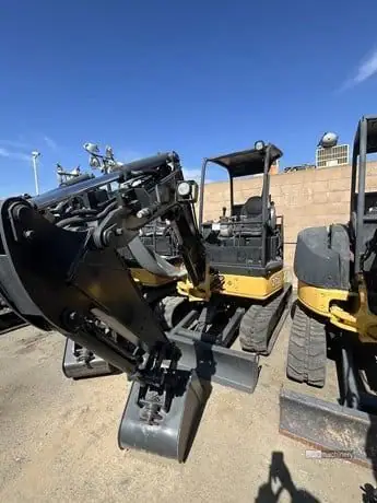 2014 DEERE 27D 
