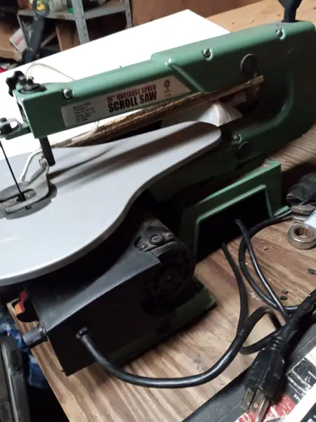 Scroll saw