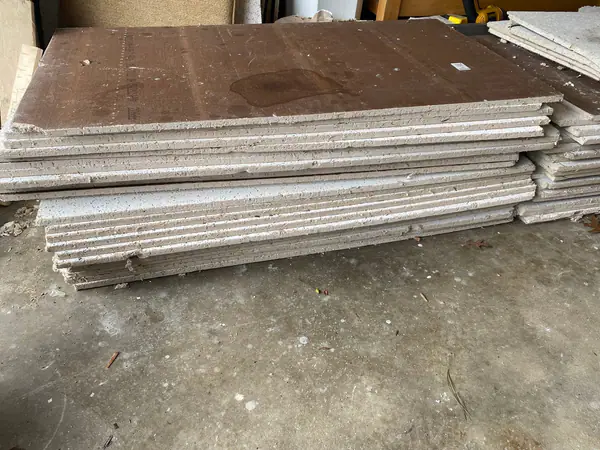 Drop ceiling tiles (2 x 4, 500 sq ft)