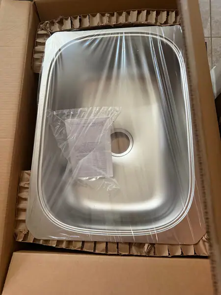 18-Gauge Stainless Undermount Kitchen Sink – Brand New 