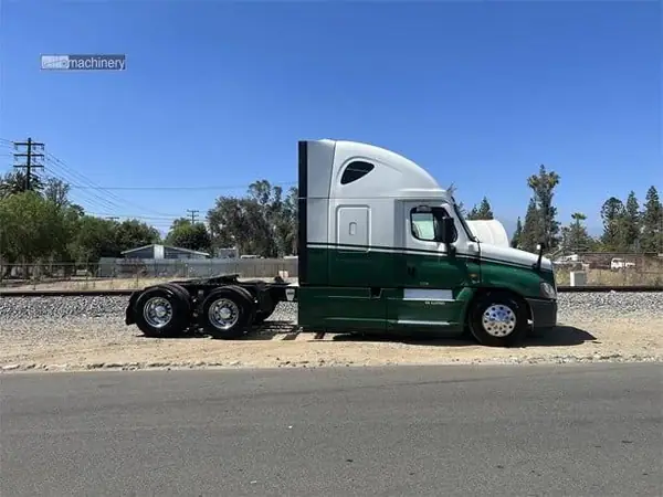 2016 FREIGHTLINER CASCADIA 125 