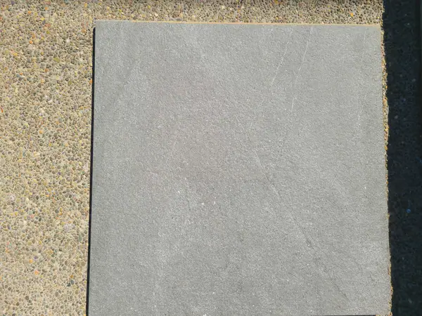 Porcelain tile