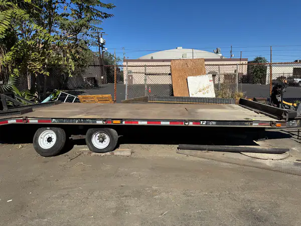 Twelve Ton Tow Master Flat Bed With A Ramp 20ft 