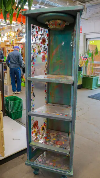 ReUse-apalooza Shelf