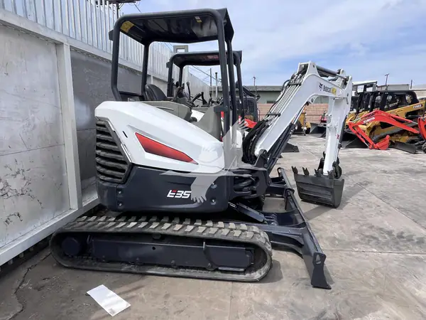 2020 BOBCAT E35 CA04232026CL
