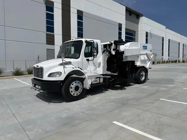 2018 FREIGHTLINER BUSINESS CLASS M2 106 CA07222025CL