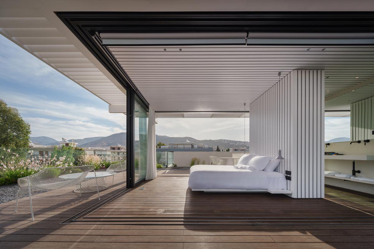 The pool and the panoramic view of the Panoramic Suite